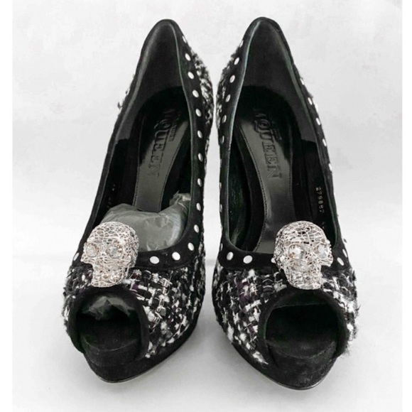 Alexander McQueen Heels 💀 - Picture 4 of 8